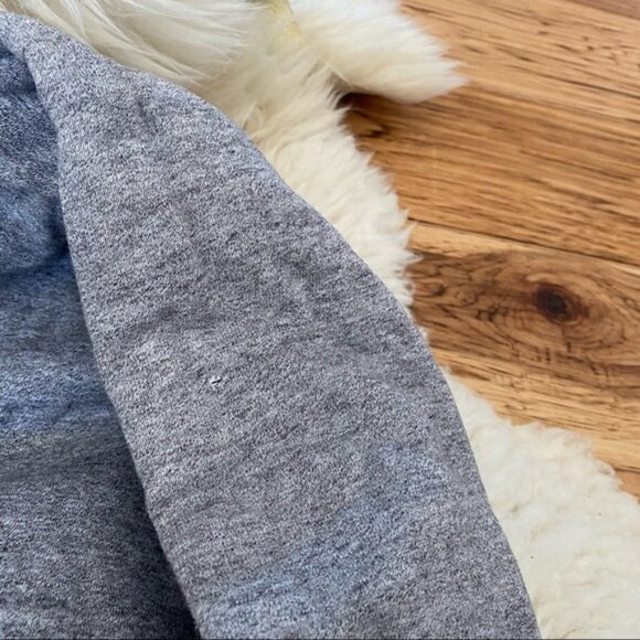 Uniqlo Athletic Grey Hoodie with Pockets Medium - Picture 11 of 12